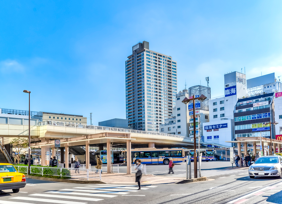 鶴見駅より徒歩1分の通いやすい立地